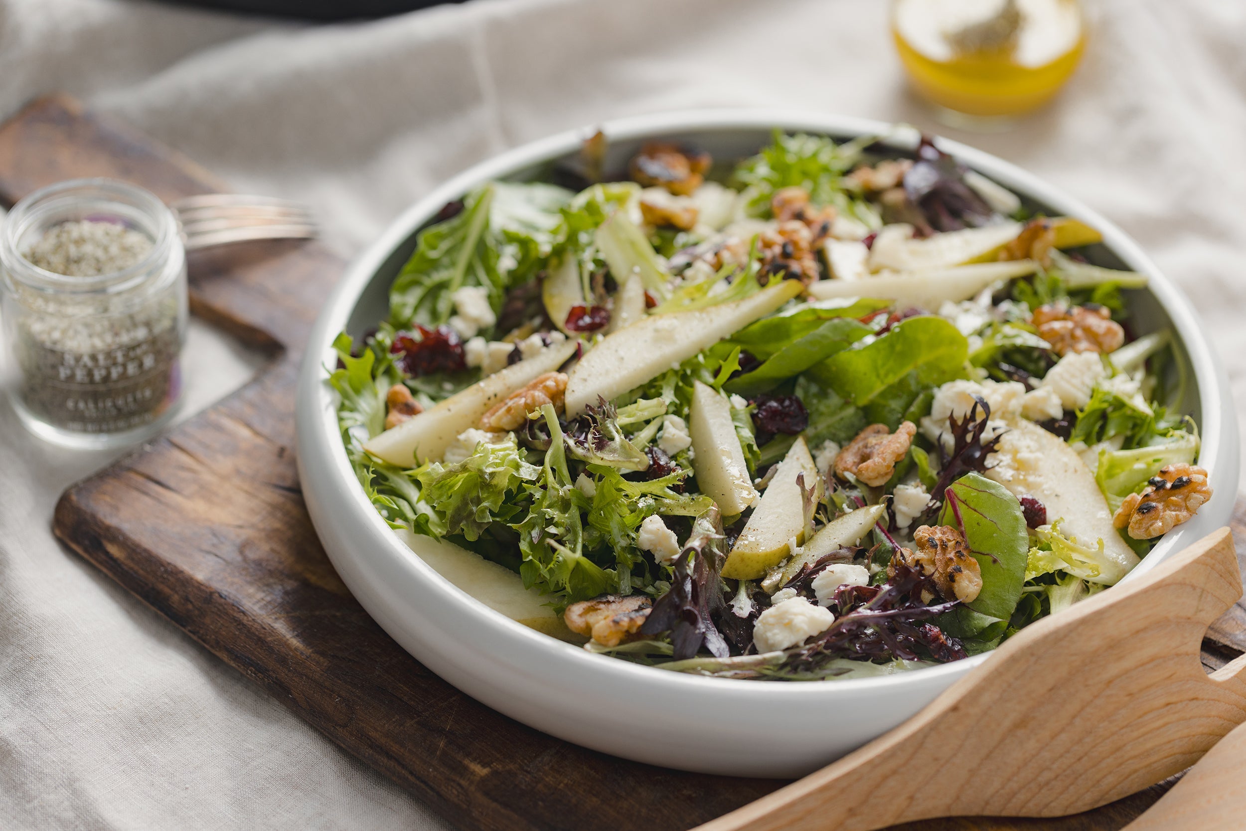 champagne pear vinaigrette dressing recipe Roasted Pear Salad with Champagne-Honey Vinaigrette